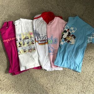 Warner Bros. Looney Tunes Blue and White T-Shirt